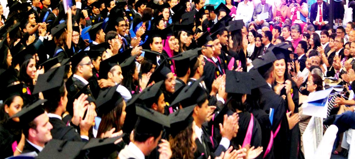 Tous les ans le pays voit la naissance de centaines de gradués dans de nombreux domaines.