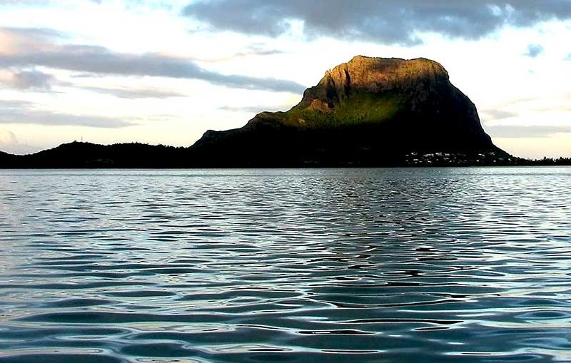 A l’ occasion du 51ème anniversaire de l’indépendance de l’île Maurice, plusieurs accords ont été signés entre les dirigeants du pays et de Madagascar en vue de développements communs.