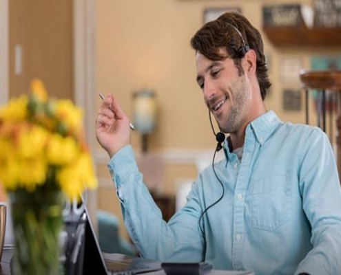 Intégrer des conseillers chats dans sa stratégie marketing est un moyen pour une firme d’assurer une réactivité constante auprès de sa clientèle.