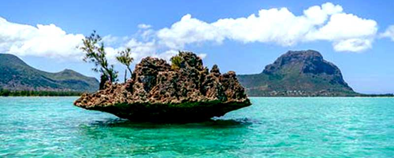 A l’occasion du 53eme anniversaire de l’indépendance de l’ile Maurice, nous tenons à vous dresser le portrait de cet état insulaire pivot de l’océan indien.